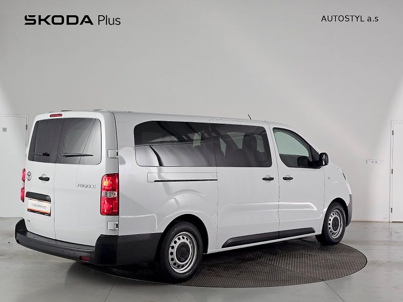 Toyota ProAce Verso (2024) 2.0D 140k L2 Combi 8 míst - fotka 2 z 27