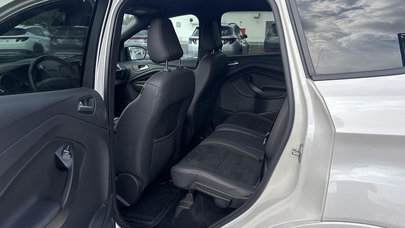 Ford Kuga (2019) 2,0TDCI 4X4 AT 110 kW - fotka 21 z 23