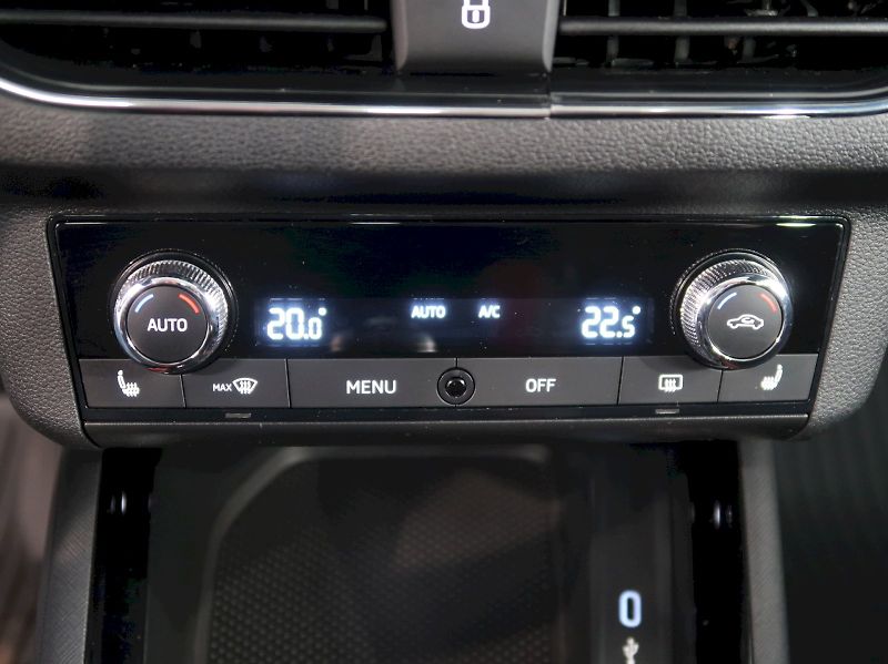Škoda Scala (2020) MONTE CARLO 1.0TSI 70KW - fotka 29 z 36