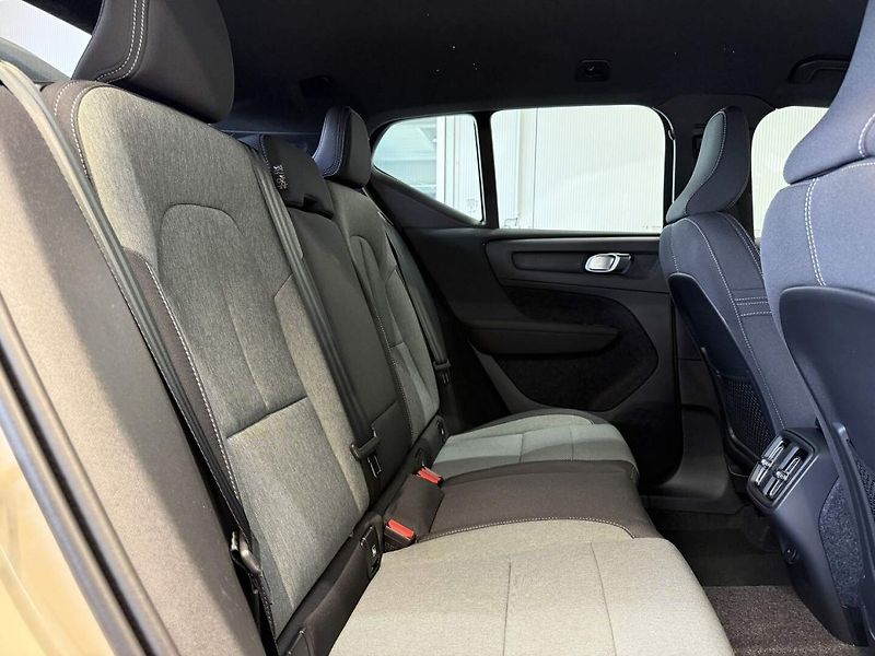Volvo XC40 (2026) B3 2.0L 163 HP AT7 FWD CORE - fotka 17 z 21
