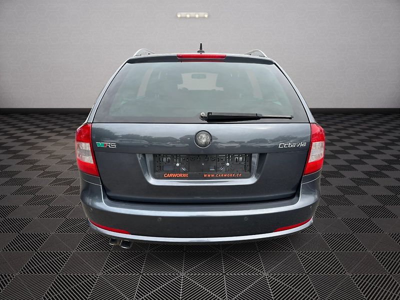 Škoda Octavia (2011) RS 2,0TDI - fotka 6 z 32