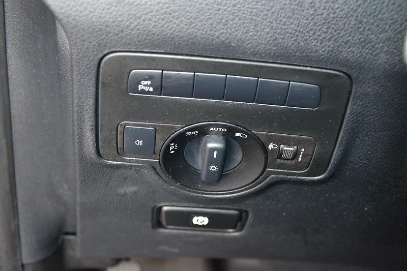 Mercedes-Benz Vito  7G automat najeto 25 t. km  - fotka 12 z 39