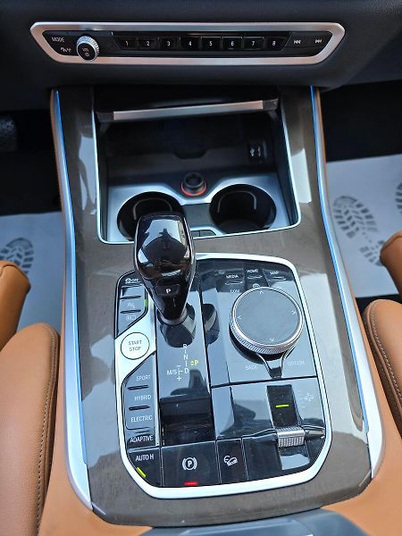 BMW X5 xDrive45e 290kW VIRTUAL KŮŽE - fotka 15 z 40