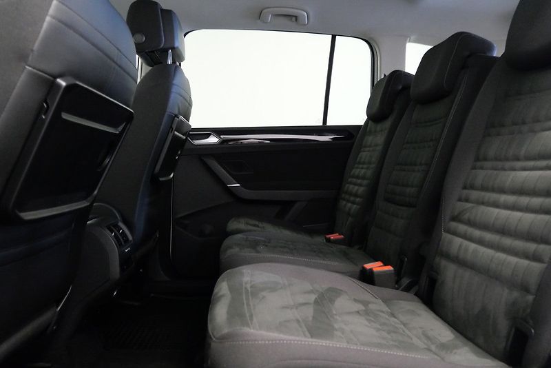 Volkswagen Touran - fotka 20 z 22