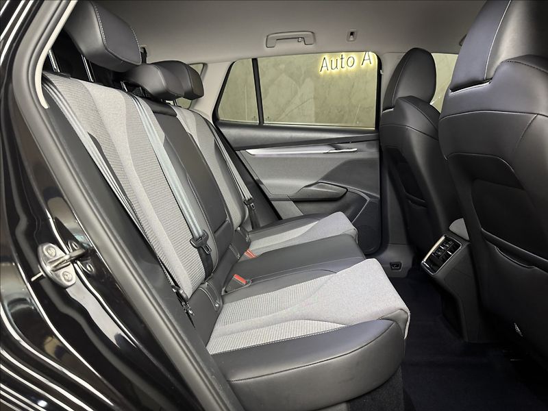Škoda Enyaq 80 LED Matrix Assist Kamera - fotka 14 z 47