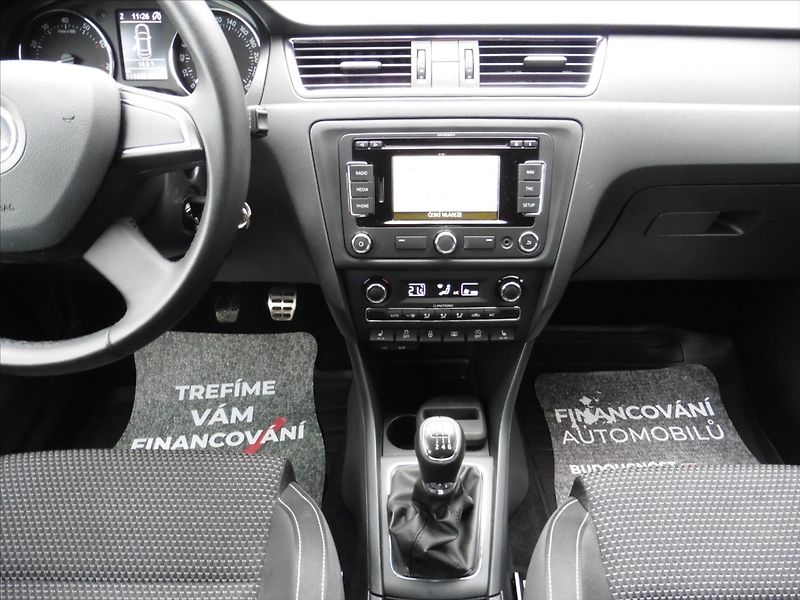 Škoda Rapid 1.2 TSi Elegance Navi 1.maj - fotka 9 z 15