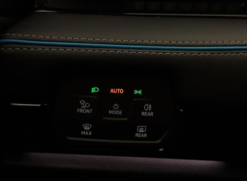 Volkswagen ID.7 Pro 360k Masáž Matrix HuD Pano - fotka 30 z 36