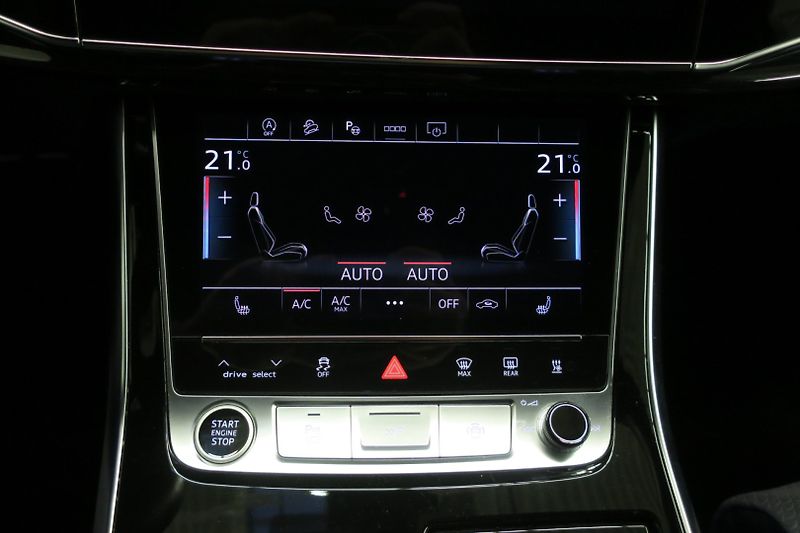 Audi Q7 (2022) S -Line 50TDI HD Matrix - fotka 33 z 50