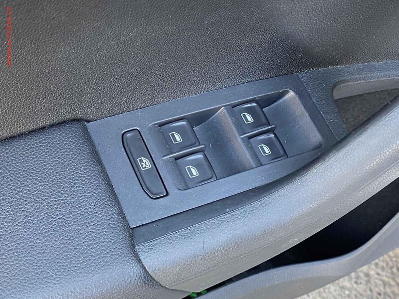 Škoda Octavia (2016) 1.6 TDi, ČR, Style, park - fotka 11 z 18