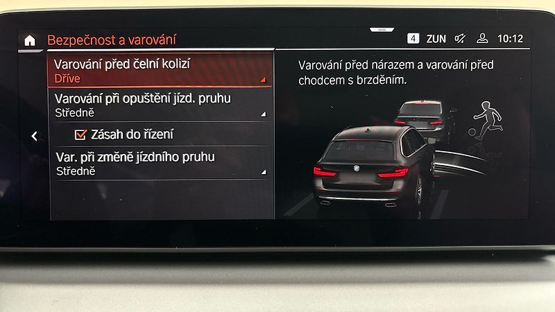 BMW Řada 5 518d AUT Touring - fotka 26 z 29
