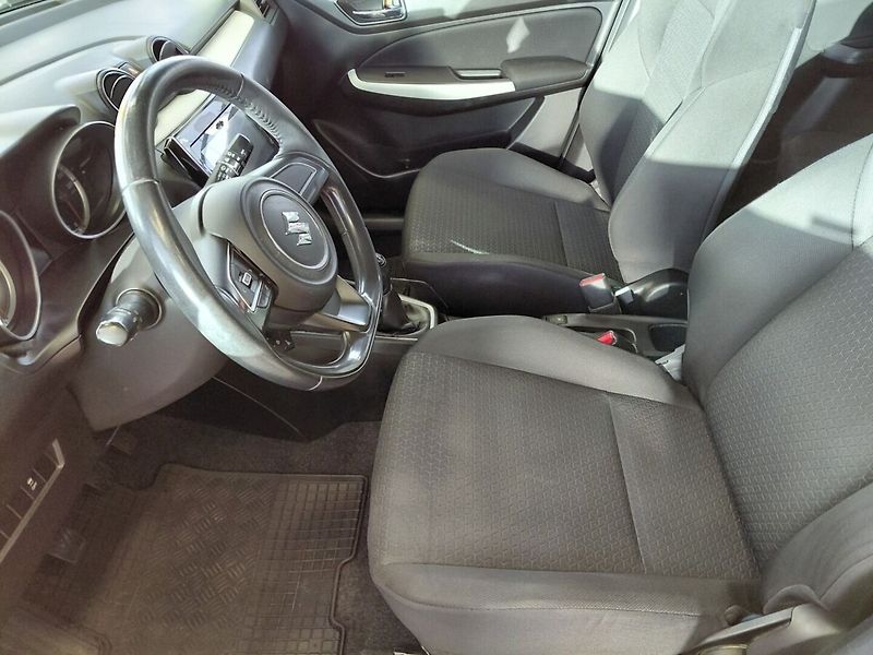 Suzuki Swift 1.2i 66KW 2018 - fotka 5 z 10