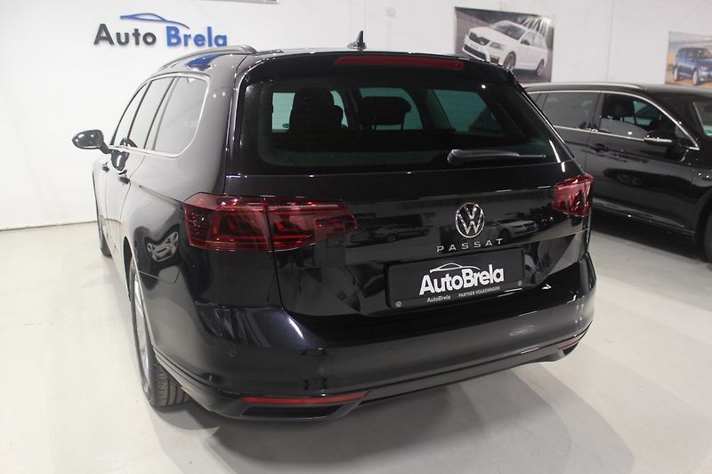 Volkswagen Passat (2021) 2.0TDI DSG Matrix display  - fotka 8 z 31
