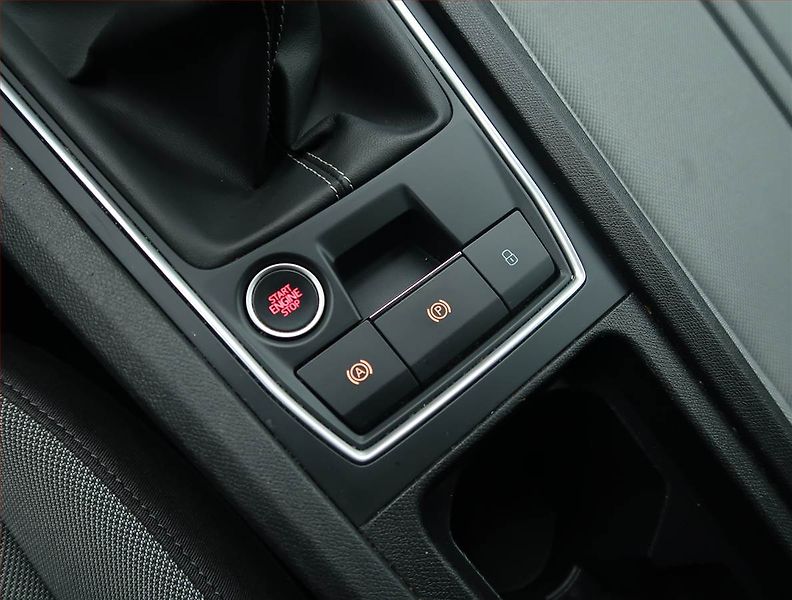 Seat Leon (2021) 1.5 TSI, Navi, Tempomat - fotka 22 z 23