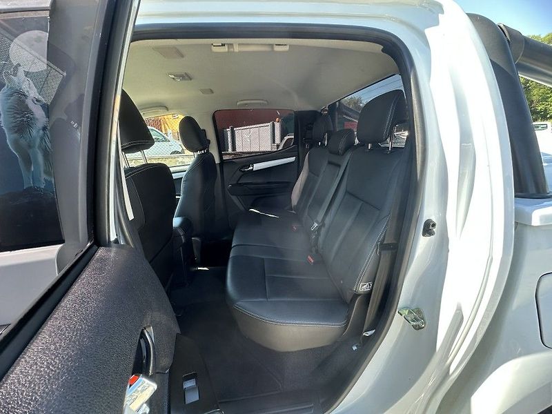 Isuzu Ostatní 1.9 Double Cab 4x4 LSE A/T - fotka 21 z 28