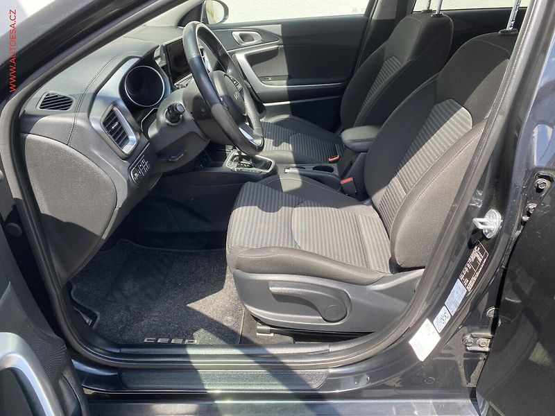 Kia Ceed (2023) 1.5 T-GDi SW, 1.maj,ČR, TOP - fotka 9 z 18