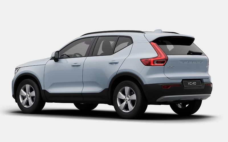 Volvo XC40 (2026) B3 AUT ESSENTIAL - fotka 6 z 11