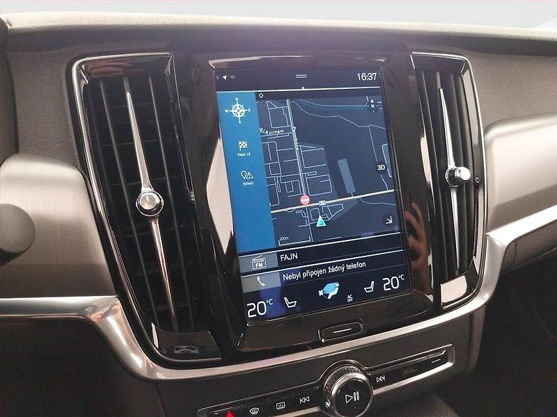 Volvo S90 (2017) D4, Automat, Kůže, Navi - fotka 21 z 22