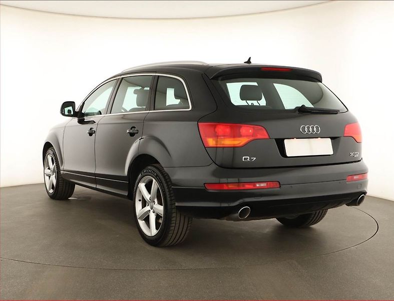Audi Q7 (2010) S-Line 3.0 TDI, 4X4, Automat - fotka 4 z 17
