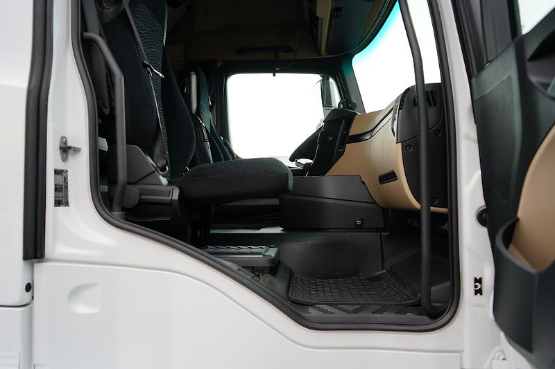 Mercedes-Benz Actros (2018) 1830 / ACC / E 6 / FIRANKA / 1 - fotka 27 z 44