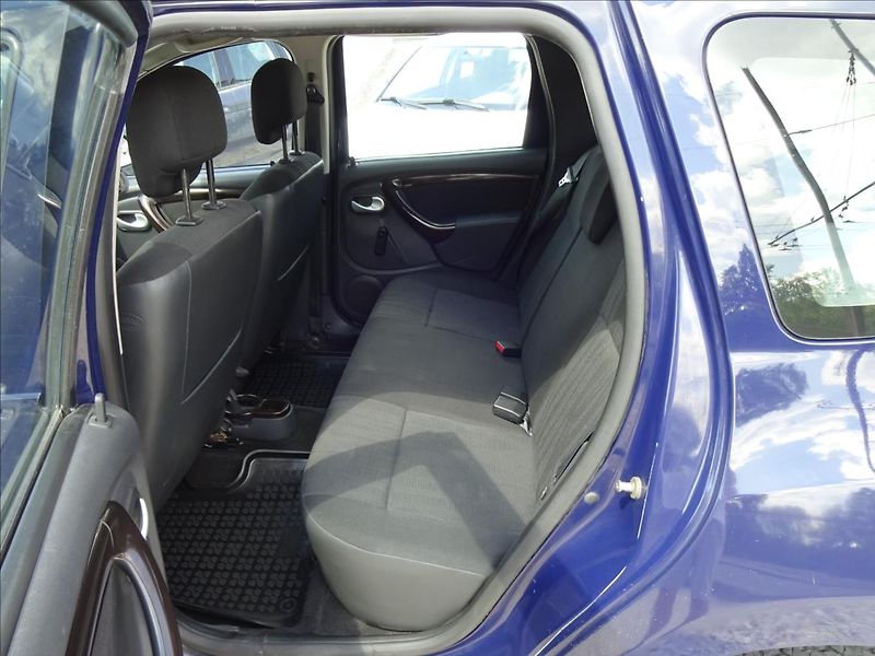 Dacia Duster 1,5 DCi 81kW 4x4 - fotka 18 z 42
