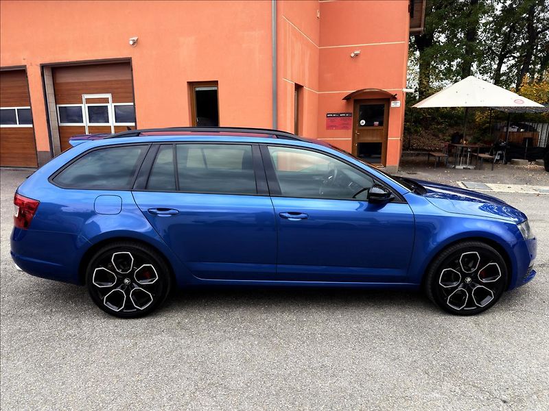 Škoda Octavia 2,0 TDi RS DSG - fotka 4 z 29