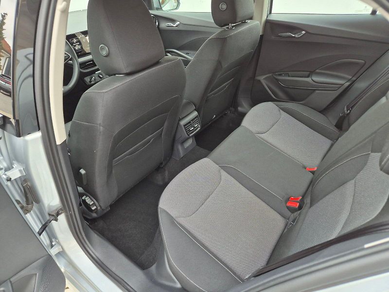 Škoda Fabia (2025) Selection 1.0 TSI 70 kW 5°manu - fotka 14 z 27
