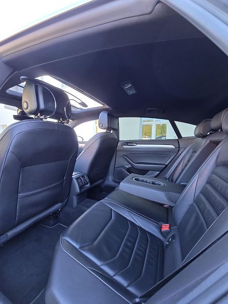 Volkswagen Arteon R-LINE 200kW KŮŽE VIRTUAL CAM - fotka 42 z 50