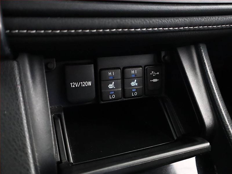 Toyota Corolla (2017) 1.6 Valvematic, Serv.kniha - fotka 15 z 17