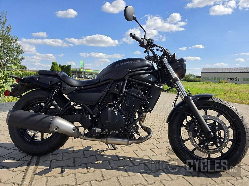 Kawasaki (2024) Eliminator 500 - fotka 4 z 13