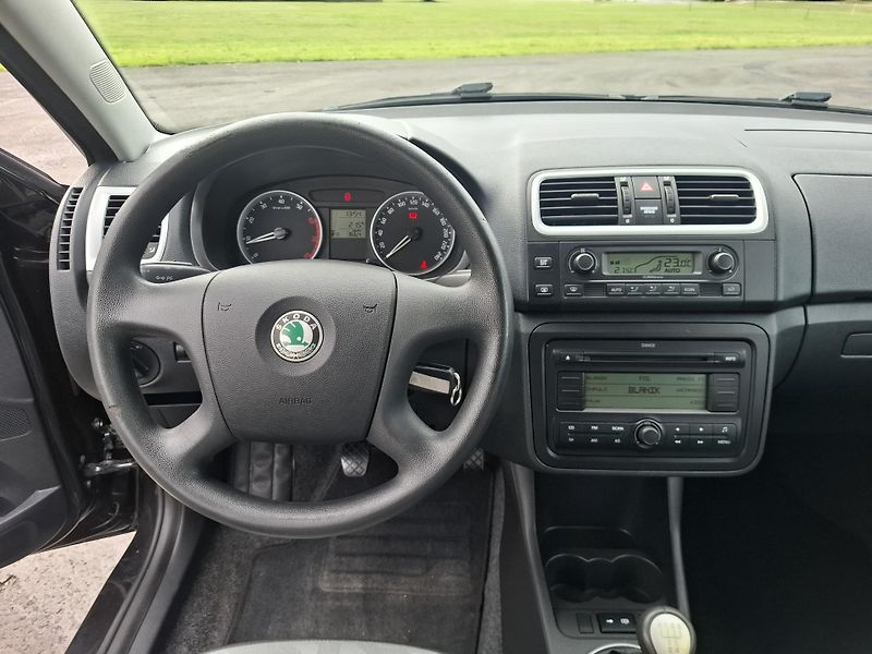 Škoda Fabia (2009) 1.4 16V 63kW,klima,tažné  - fotka 10 z 19