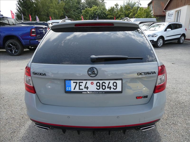 Škoda Octavia 2,0 TSi 162kW RS NAVI,EL. ŠÍBR - fotka 8 z 47