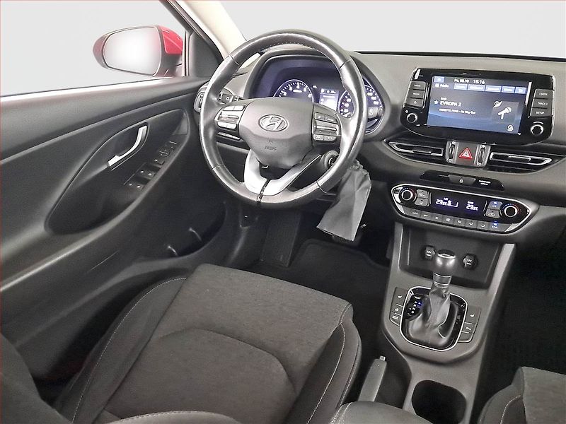 Hyundai i30 (2021) 1.0 T-GDI, Automat, Serv.kniha - fotka 7 z 19