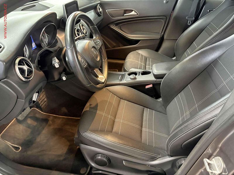 Mercedes-Benz CLA (2015) 1.6T 200, AT, bixen, navi - fotka 9 z 16