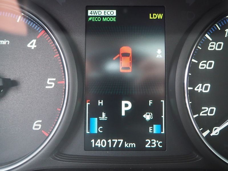 Mitsubishi Outlander (2014) 2.2 D-ID AT Instyle, AWD, 7m - fotka 31 z 41