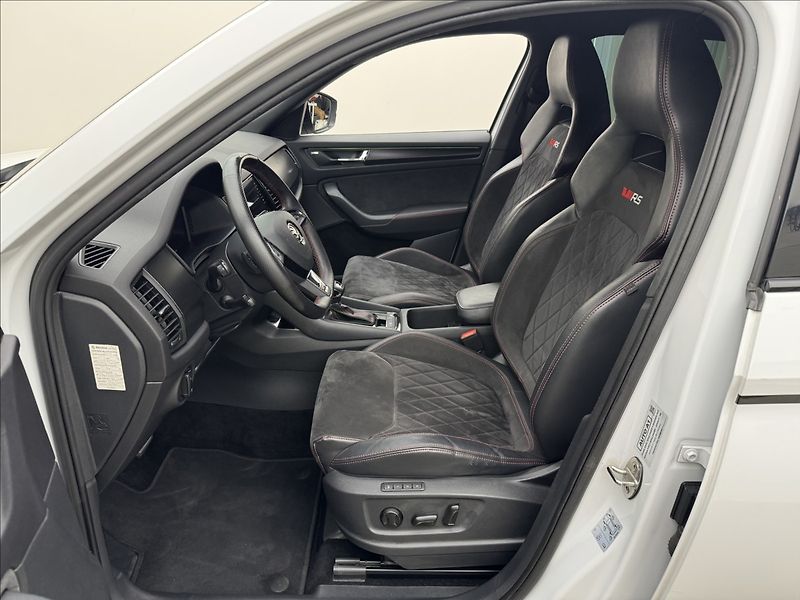 Škoda Kodiaq 2,0 RS CANTON DPH DCC 360° ČR - fotka 42 z 49