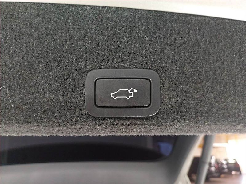 Volvo XC60 (2011) D5, 4X4, Automat, Kůže - fotka 16 z 19