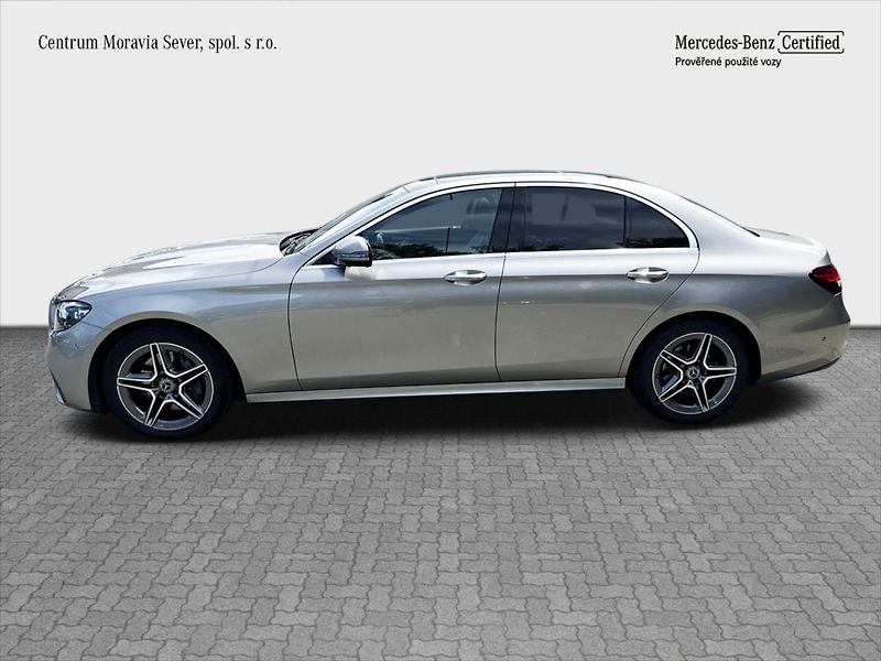 Mercedes-Benz Třídy E E 220d 4MATIC AMG Style - fotka 2 z 16
