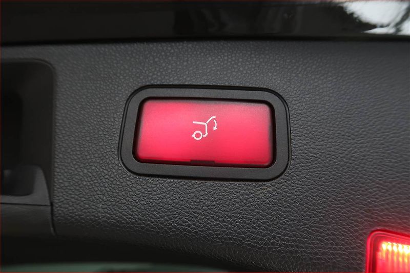 Mercedes-Benz Třídy E (2010) E 250 CDI, Automat, Navi - fotka 19 z 19