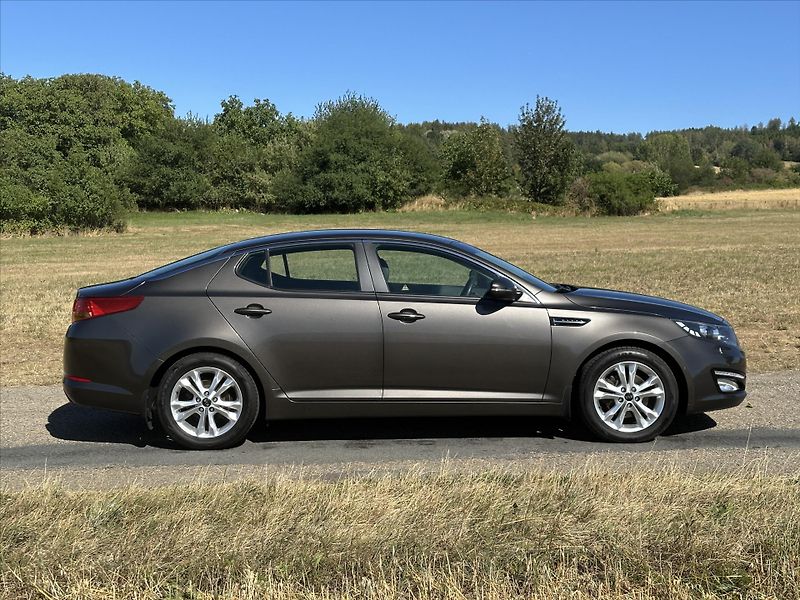 Kia Optima 1,7 CRDi 100kW Exclusive CZ - fotka 8 z 31