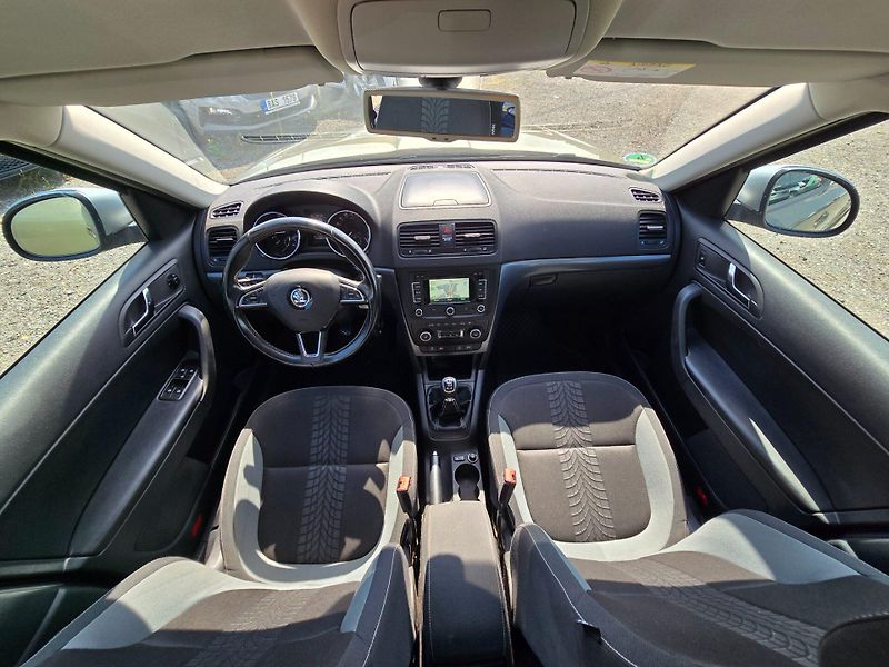 Škoda Yeti (2014) 2.0 TDi 125kw Adventure 4x4 - fotka 34 z 44