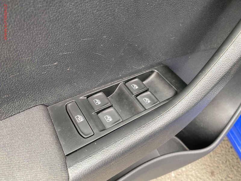 Škoda Fabia (2021) 1.0 TSi, Clever, LED, navi - fotka 13 z 18