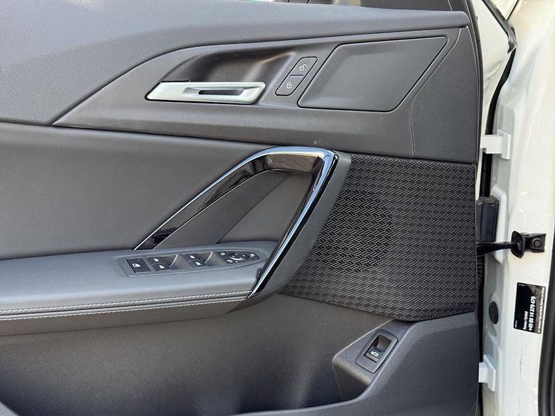BMW X1 sDrive20i - fotka 9 z 20