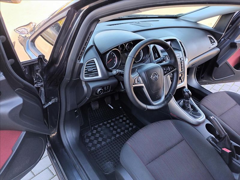 Opel Astra 1,6 i,85KW,KLIMA,PARKING - fotka 17 z 42