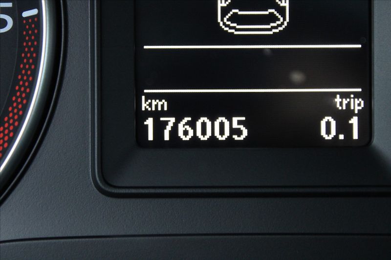 Volkswagen Golf Plus 2,0 TDI  VÝHŘEVY,TAŽNÉ - fotka 9 z 28