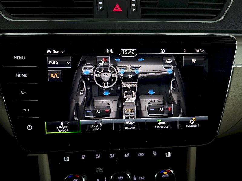 Škoda Superb (2019) 1.4PHEV 160kW LAURIN a KLEMENT - fotka 19 z 30