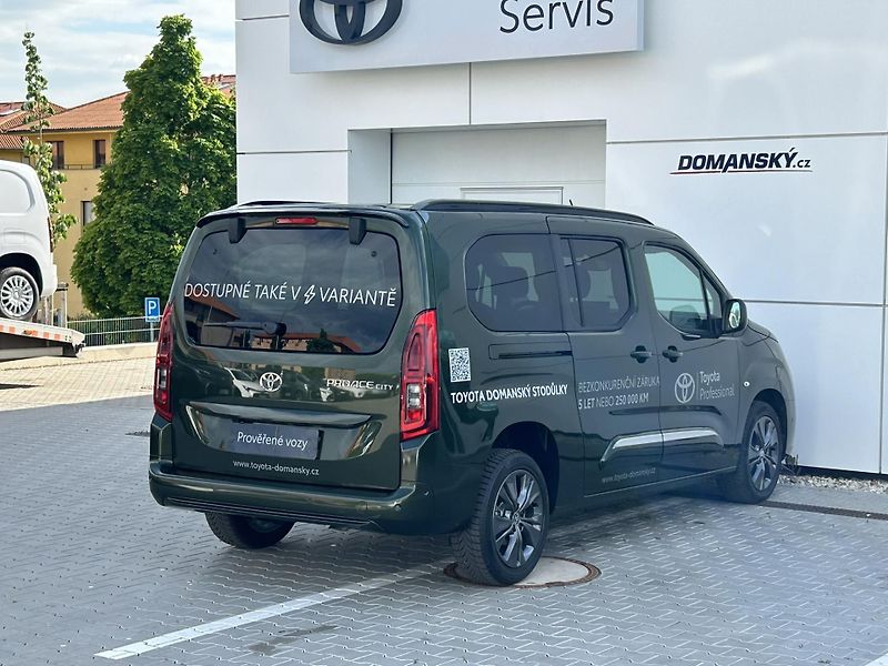 Toyota ProAce City Verso (2026) LONG VIP 1,5D 130k AT 7 MÍST - fotka 4 z 14
