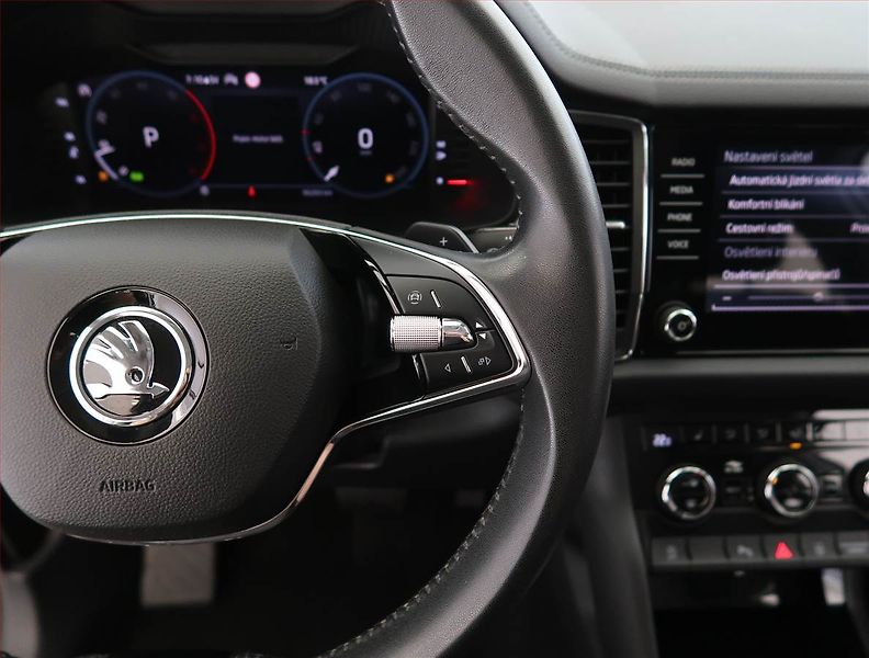 Škoda Kodiaq (2023) Style 2.0 TDI, digi klima - fotka 21 z 27