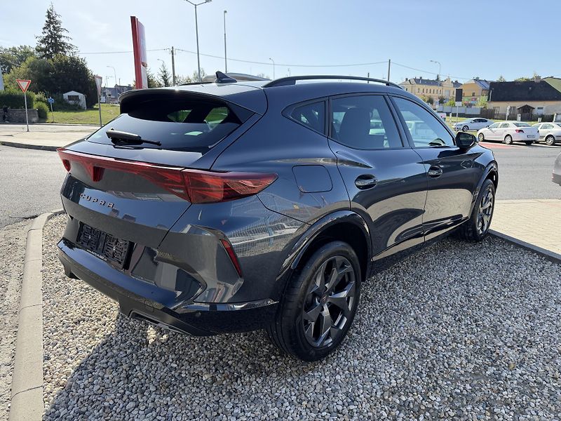 Cupra Formentor 1,5 eTSi/110kW - DSG - fotka 7 z 92