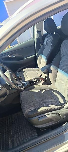 Hyundai i30 (2019) - fotka 10 z 12