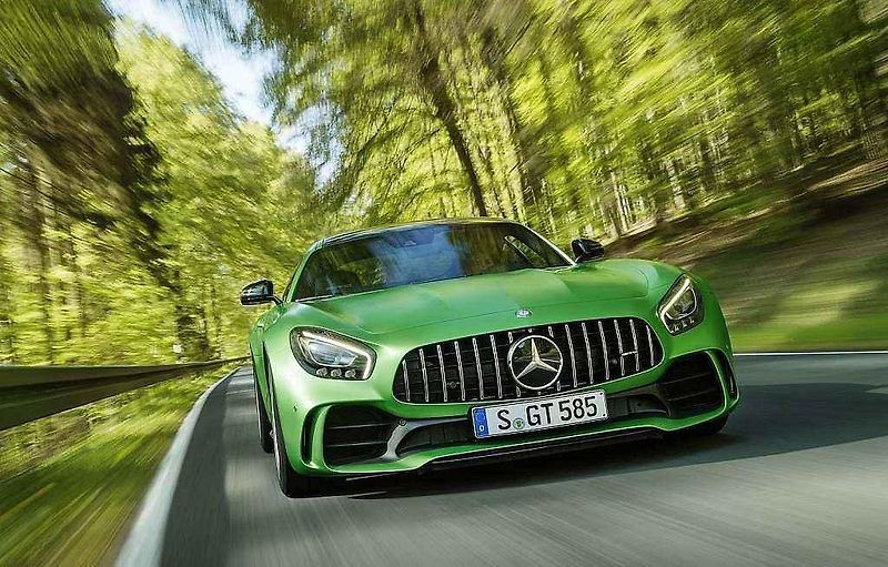 Mercedes-AMG GT R.